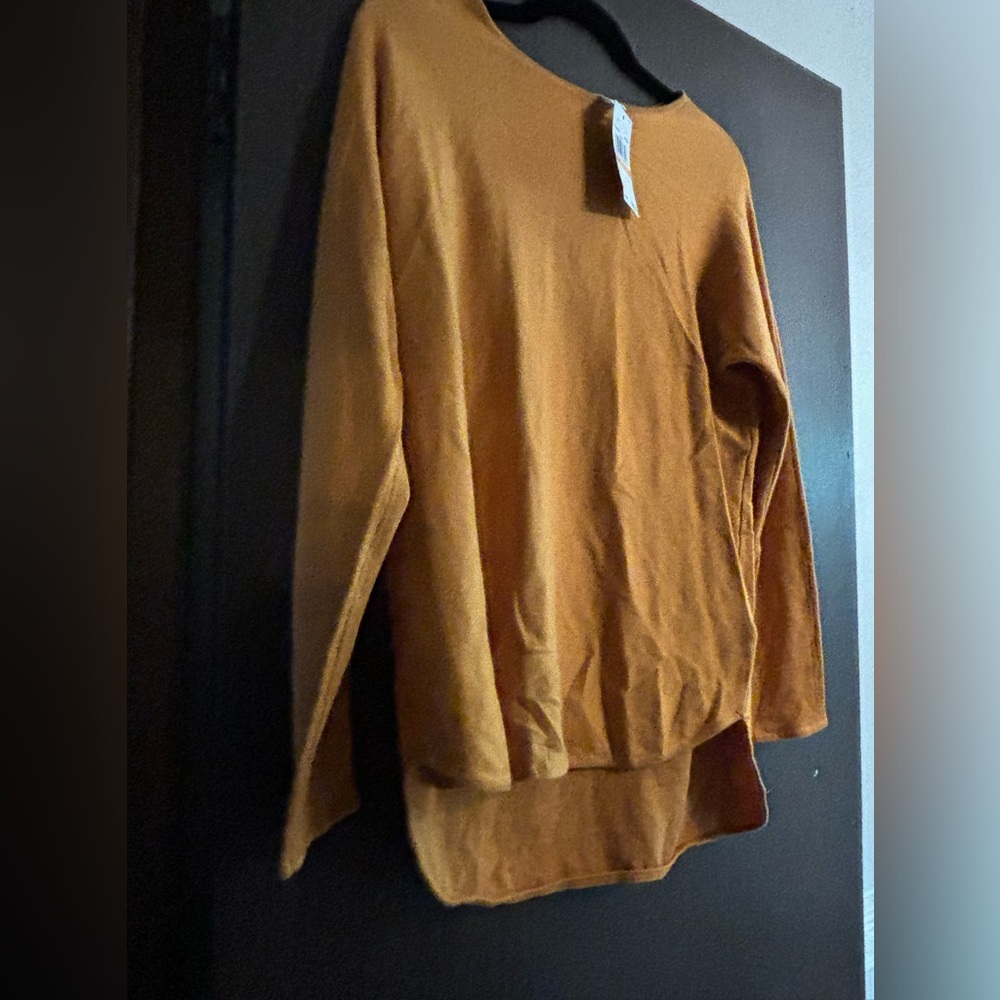 HOST PICK NWT Michael Kors, Women’s Size Small Long Sleeve Marigold Sweater Gold - Picture 2 of 8